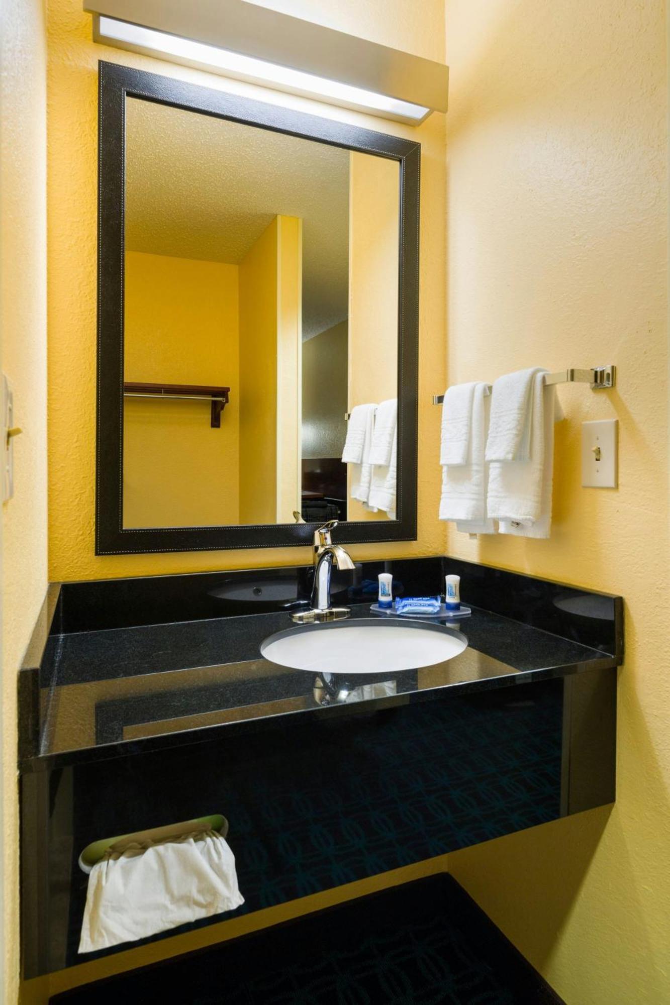 BW Allentown Bethlehem Lehigh Valley Inn & Suites Dış mekan fotoğraf